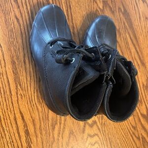 Sperry Black Lace-Up Ankle Booties.Waterproof.winter shoes